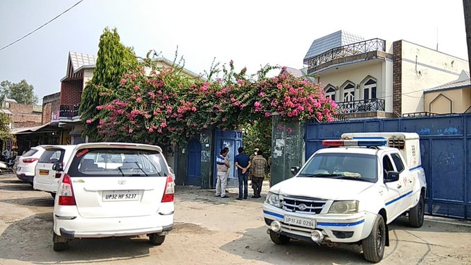 सहारनपुर में हाजी इकबाल के आवास पर चल रही ईडी की छापेमारी, भारी पुलिस बल मौजूद