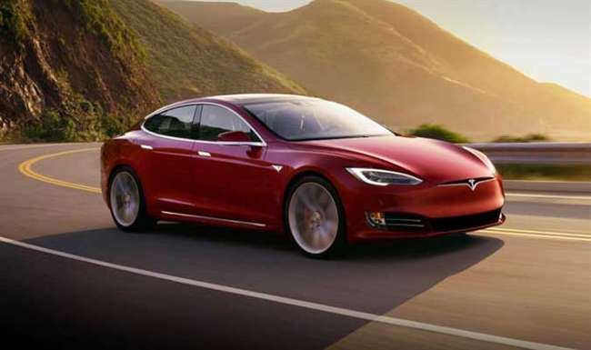 Tesla की Model 3 बनी साल 2020 की बेस्ट सेलिंग इलेक्ट्रिक कार, भारत में भी जल्द होगी लांच