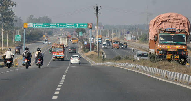 इलेक्ट्रिक वाहन का दौर : चंडीगढ़-दिल्ली रोड बना देश का पहला इलेक्ट्रिक व्हीकल हाईवे, हर 25 किमी पर चार्जिंग स्टेशन, सोलर पावर वाला पहला स्टेशन भी यहां पर