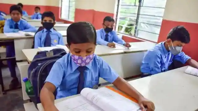 उत्तर प्रदेश की खबर: योगी सरकार का दावा- 'ऑपरेशन कायाकल्प' ने बदल दी सरकारी स्कूलों की तस्वीर, एक लाख से ज्यादा बच्चों ने लिखाया नाम