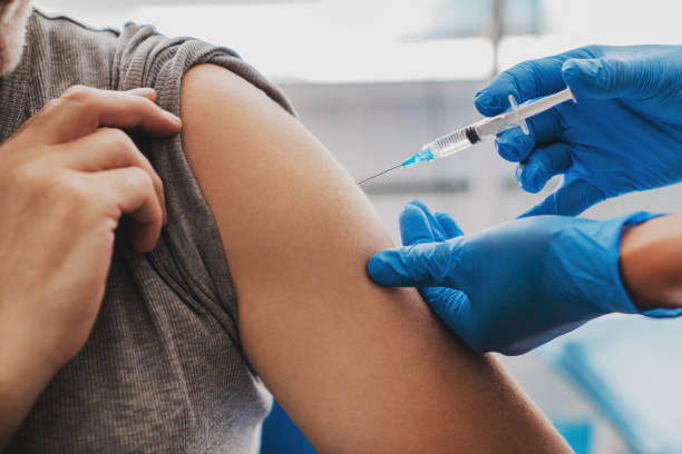 ध्यान दे! नकली हो सकती है कोरोना की वैक्सीन(टीका), स्वास्थ्य मिशन ने पहचान के लिए जारी किया अलर्ट