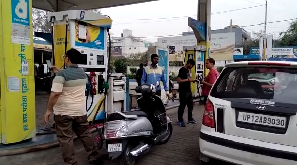 मुजफ्फरनगर में पेट्रोल पंप पर डीजल समाप्ति की ओर, जनरेटर का भी रुकेगा पहिया
